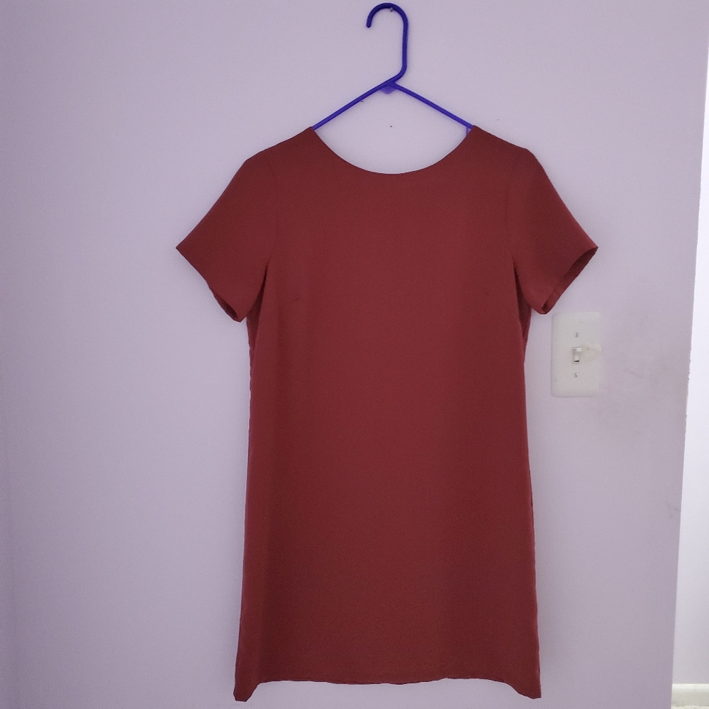 Lulu's pink dress